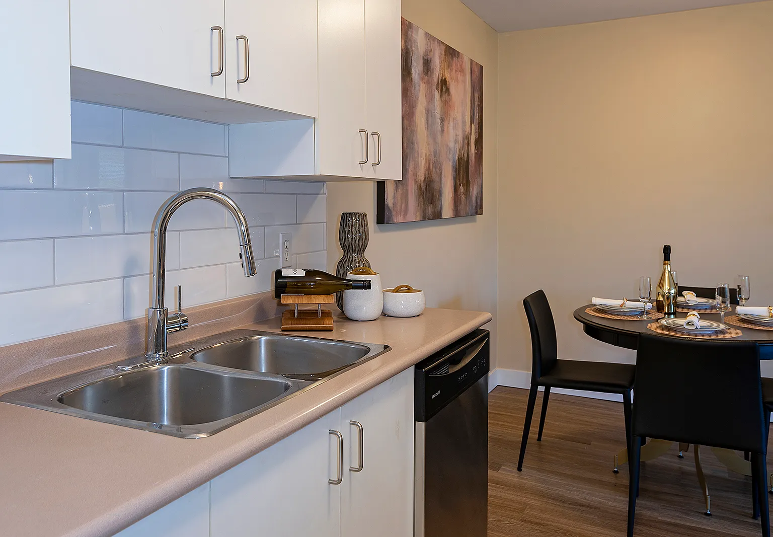 North Kamloops Apts — Photo 4