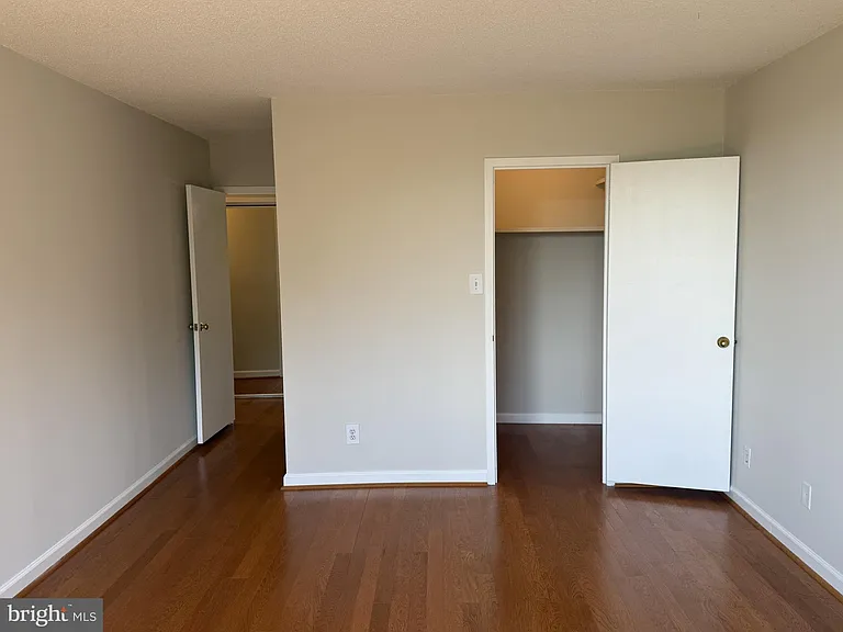 5225 Pooks Hill Rd #1011N — Photo 6