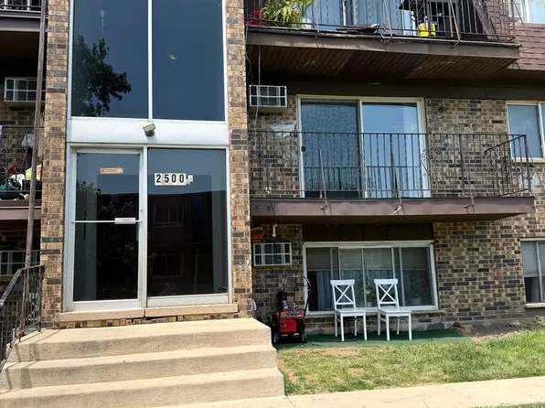 2500 Mark Thomas Ln #5B, Hanover Park, IL 60133