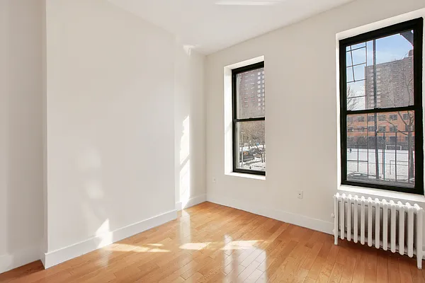 Rented by Oxford Property Group | media 18