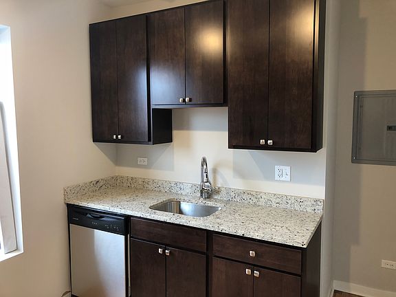 4th image of 4817 N Christiana Ave APT 1E