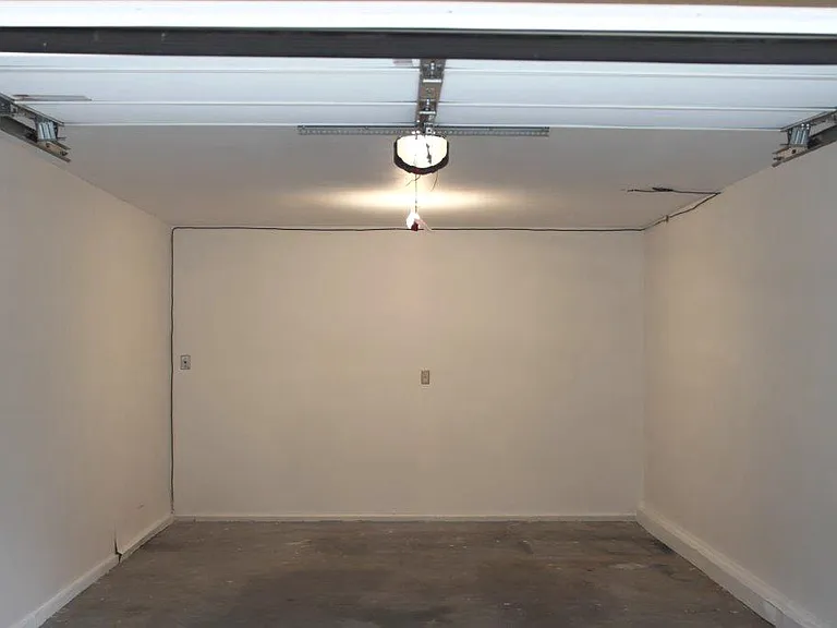1624-1634 Greeley St S #1624 — Photo 13