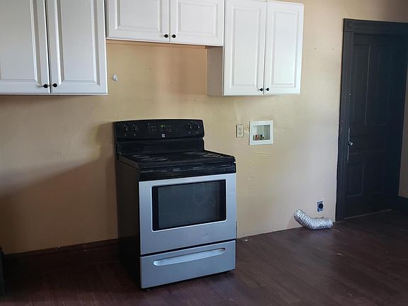 4th image of 349 W National Dr