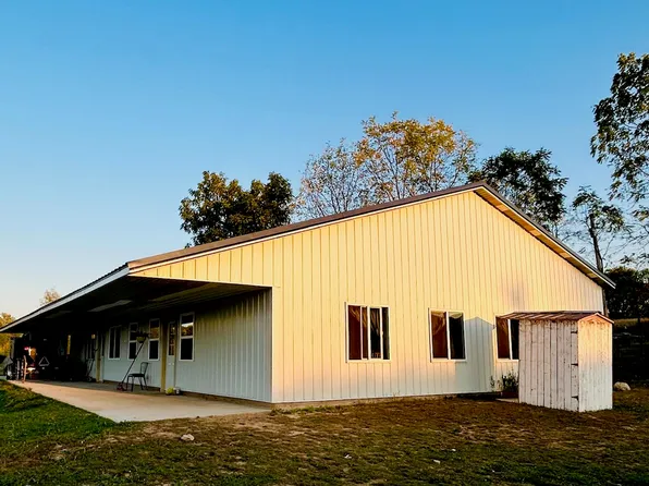 7892 W Remus Rd, Remus, MI 49340