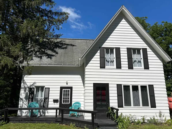 202 N Carroll St, Mount Carroll, IL 61053