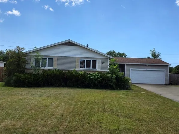 19 Belcourt St, Amherst, NY 14226