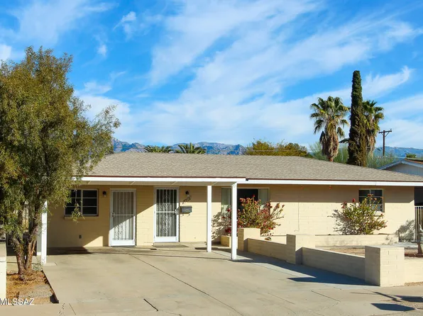 5713 E 2nd St, Tucson, AZ 85711