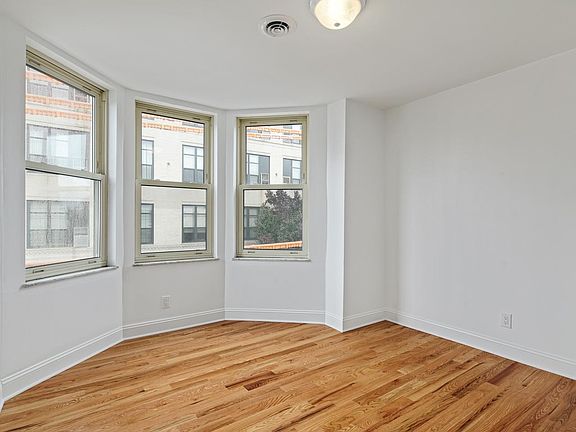 3rd image of 638 Christian St Ste A