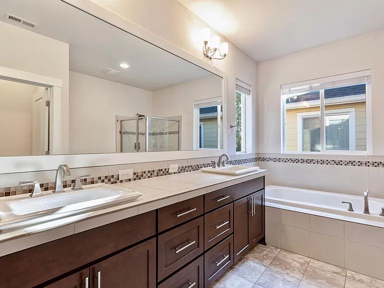 1693 NE Falls Dr — Photo 26