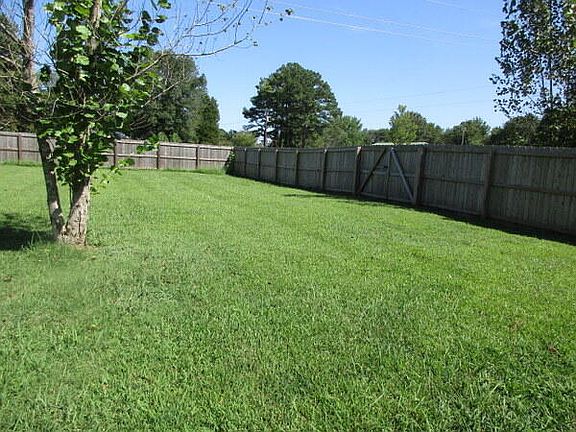 5th image of 419 Cotton Ln