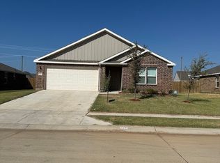 529 Jameson St, Springtown, TX 76082