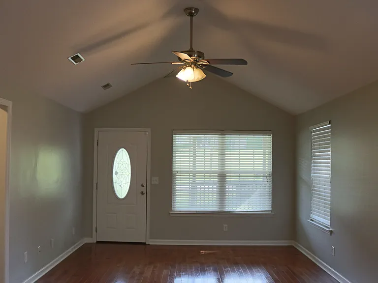211 Martin Rd — Photo 10