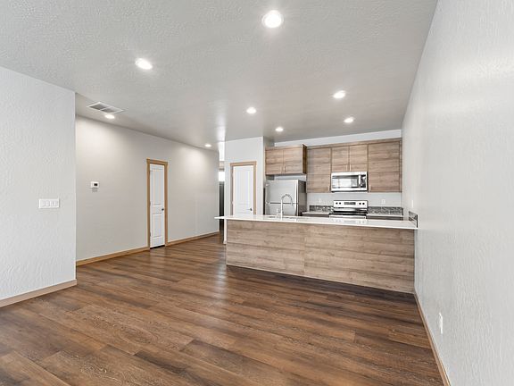 1366 Sq Ft
