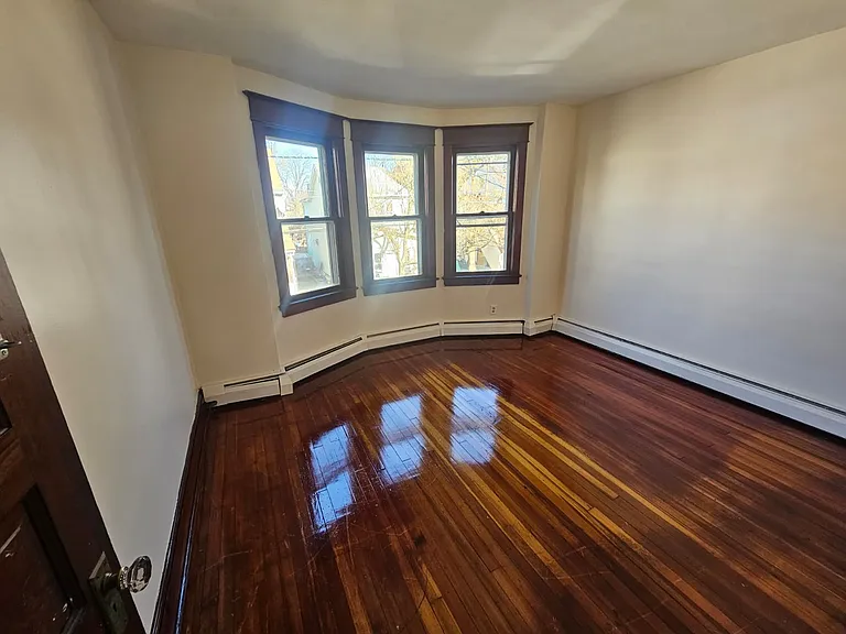 119 Virginia Ave — Photo 8