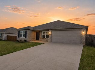 2809 Bauer St, Pea Ridge, AR 72751