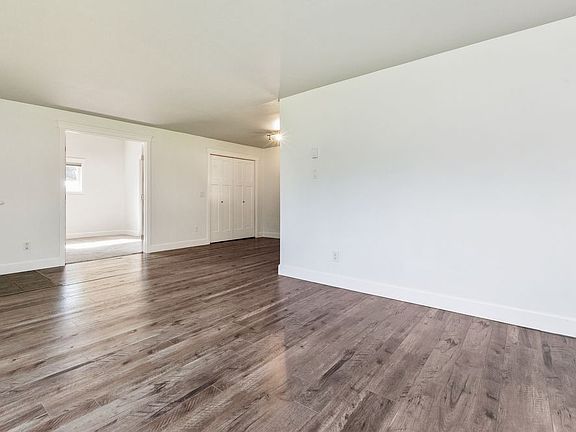 4th image of 22808 57th Ave W