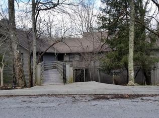 204 Moytoy Rd, Crab Orchard, TN 37723