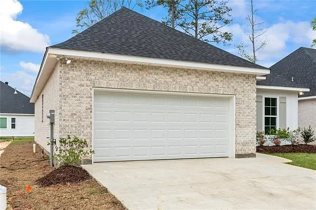 3 bed, 2.0 bath, 1805 sqft, $2,700 — Photo 3