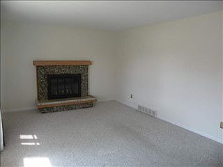 3rd image of 5420 Heritage Dr