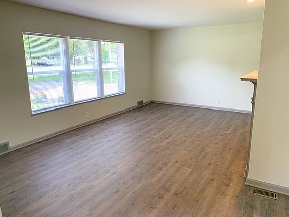 4th image of 2259 W Kessler Boulevard North Dr