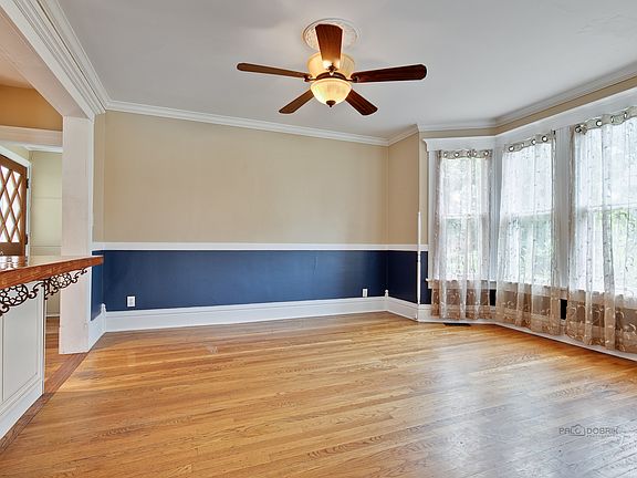 5th image of 130 Sunnyside Pl