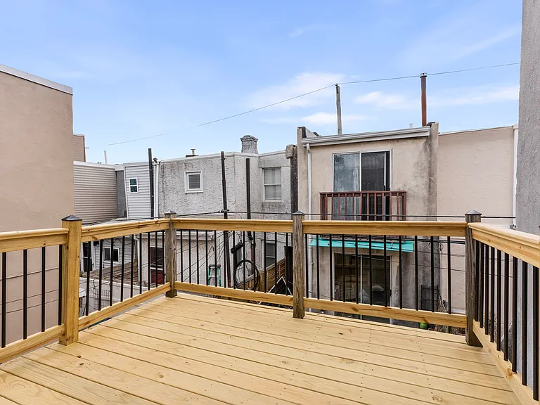 130 McClellan St — Photo 14
