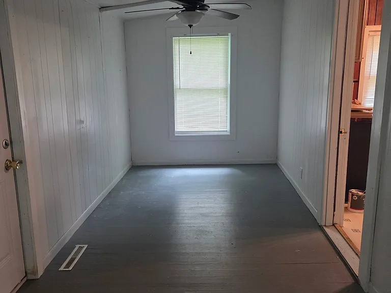 3381 Greenville Hwy — Photo 11