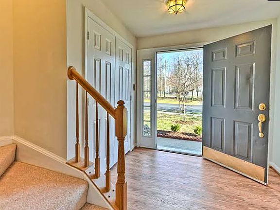 4th image of 13808 Branham Ct