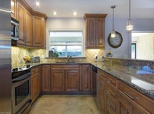 115 Palm View Dr, Naples, FL 34110