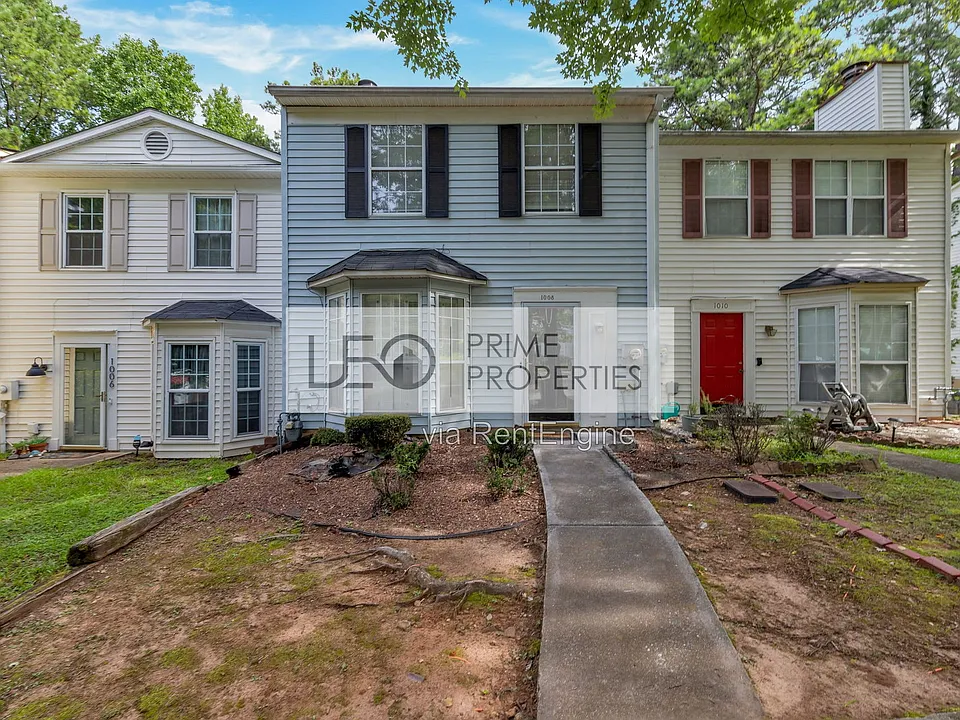 1008 Huntington Trce SE