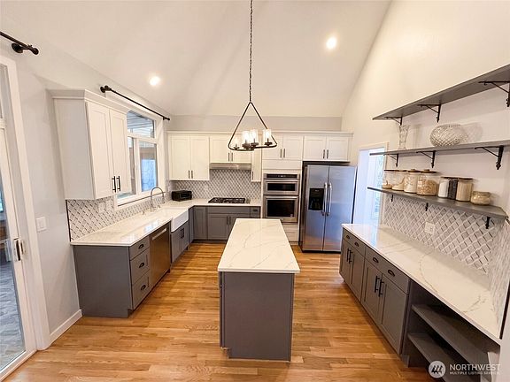 4th image of 11208 42nd Avenue SE