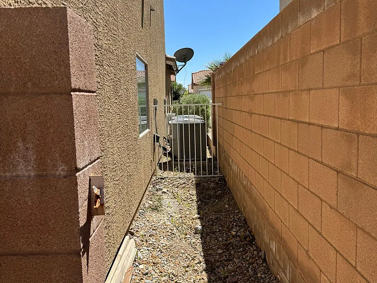 9242 Wittig Ave — Photo 9
