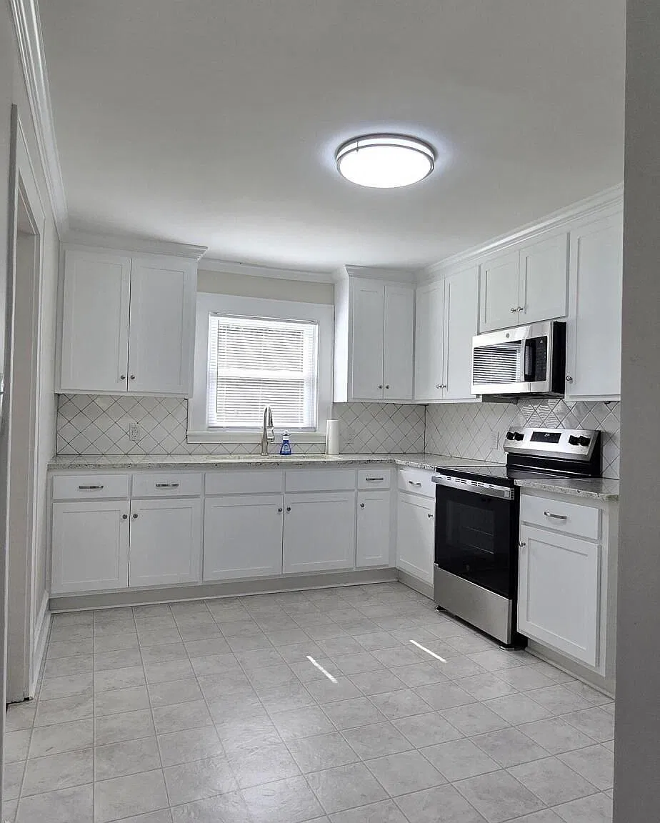 2 bed, 1.0 bath, 1180 sqft, $1,400 — Photo 3