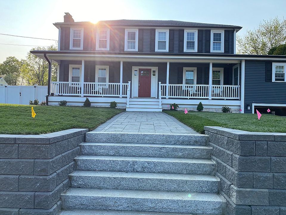 1st image of 21 Pilgrim Dr