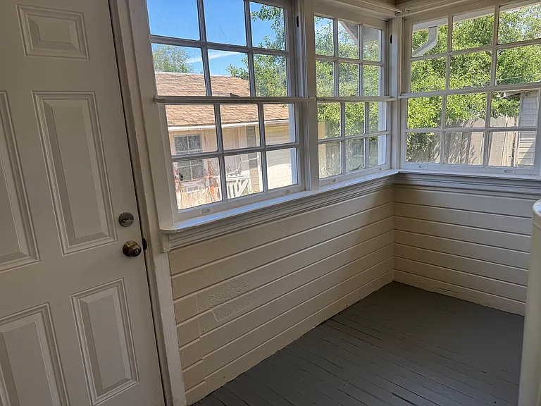 644 W Miner St — Photo 10