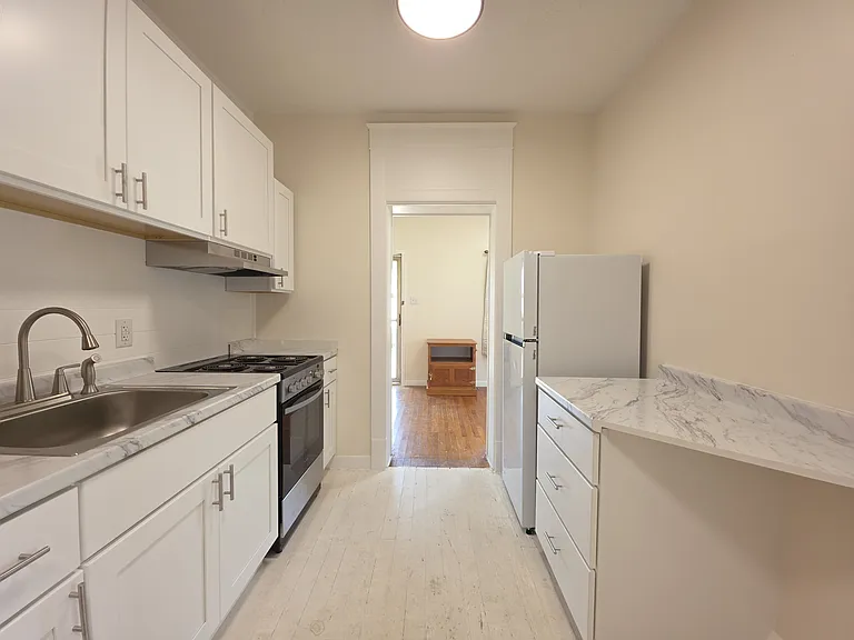 602 I St #1 — Photo 14