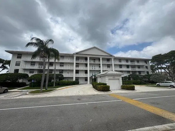 3540 Whitehall Dr APT 202, West Palm Beach, FL 33401