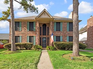 6223 Egypt Dr, Pasadena, TX 77505