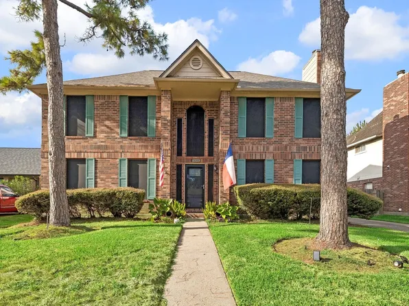6223 Egypt Dr, Pasadena, TX 77505