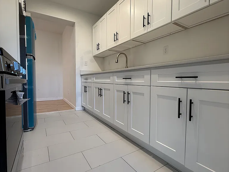 Crescent Pl — Photo 2