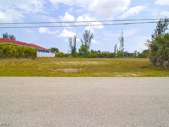 2nd image of 136 SW 28th St