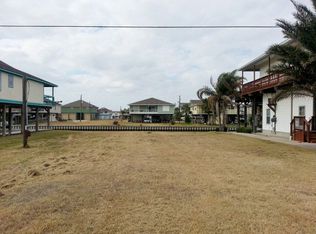 122 Sky Sail Rd, Freeport, TX 77541