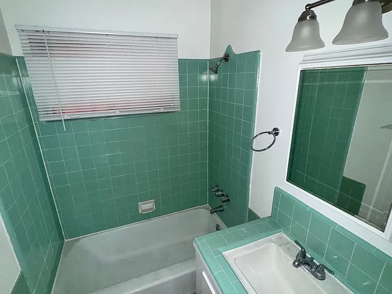 2165 Locust Ave — Photo 5