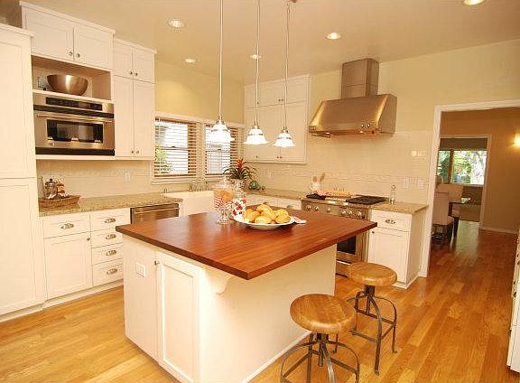 4th image of 176 Waverley St