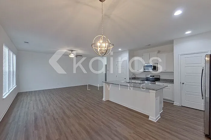 103 English Oak Ln — Photo 4