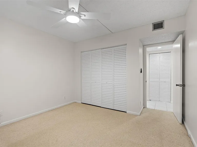 1801 Eleuthera Point #J3 — Photo 24