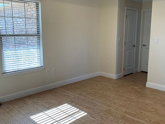 5th image of 1217 Dale St