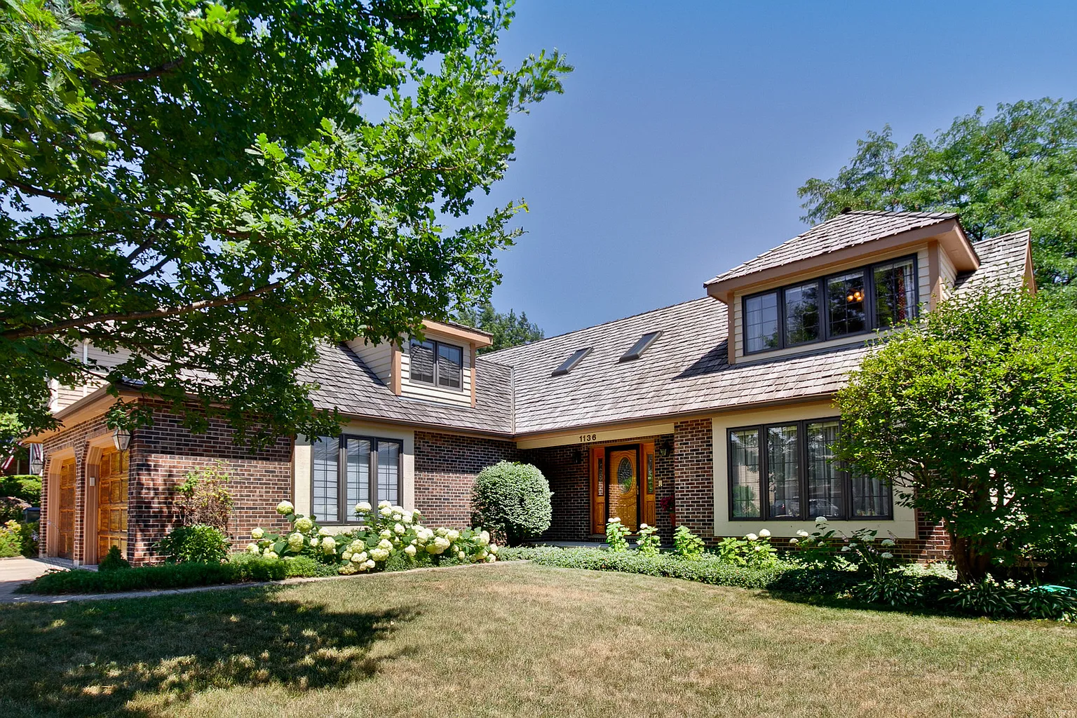 1136 Kristin Dr photo 1