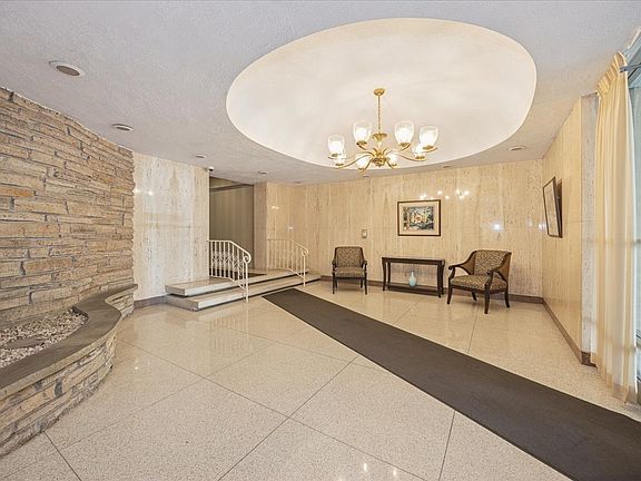 3rd image of 425 Home Ave APT 1G