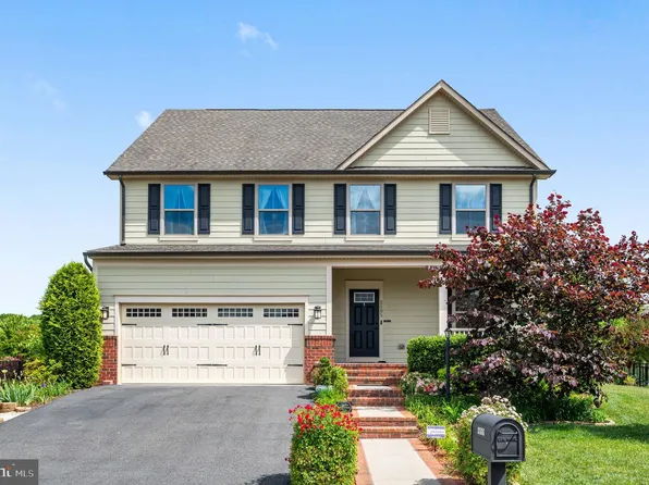 2505 Sweet Clover Ct, Dumfries, VA 22026